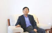林善福：在沙漠里修出湿地的人